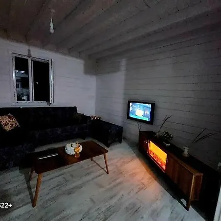 Dağ evi Peaceful Wood House
